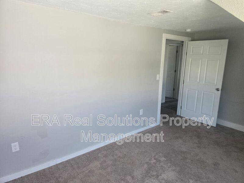 Apartment for rent at 3607 Sackett Ave #2, Cleveland, OH 44109
