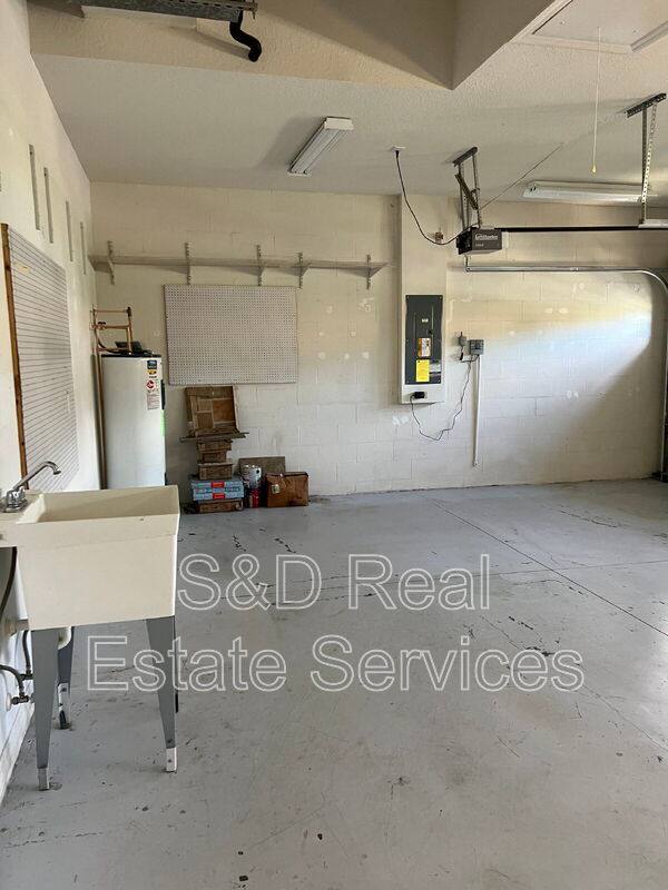 House for rent at 2492 Tahoe Dr, Lakeland, FL 33805