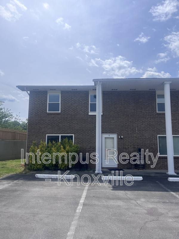 Townhouse for rent at 405 Iroquois Lane #1, Seymour, TN 37865