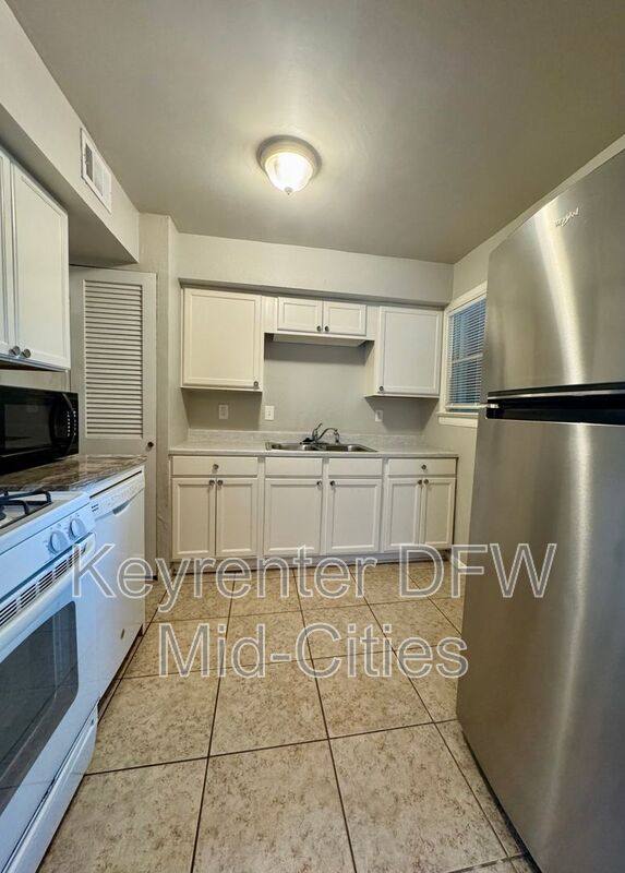House for rent at 311 N Oak Cliff Blvd, Dallas, TX 75208