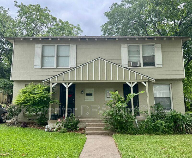 House for rent at 311 N Oak Cliff Blvd, Dallas, TX 75208