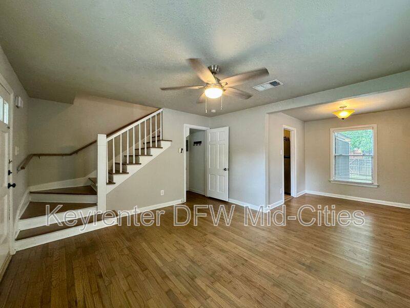 House for rent at 311 N Oak Cliff Blvd, Dallas, TX 75208