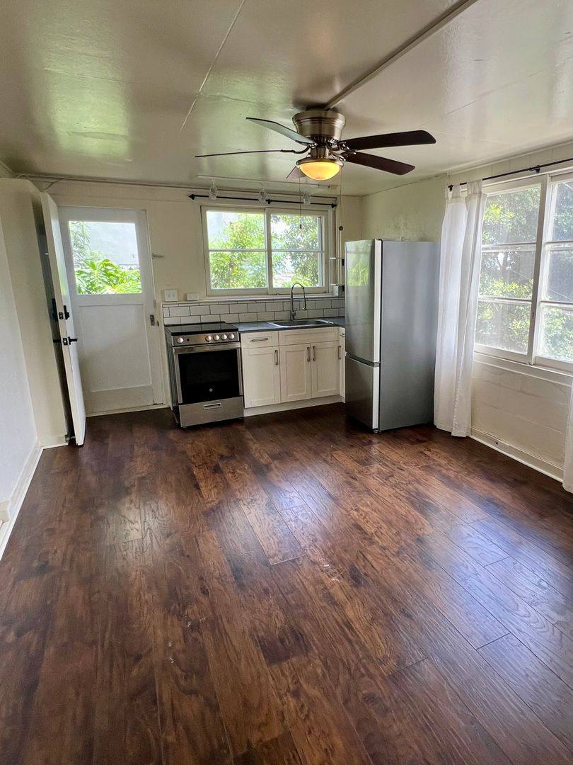 House for rent at 1649A 10th Ave, Honolulu, HI 96816