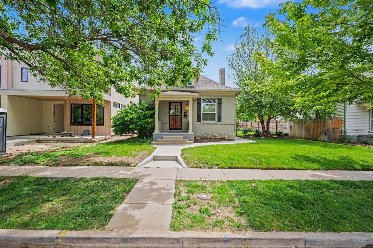 House for rent at 2948 S Cherokee St, Englewood, CO 80110