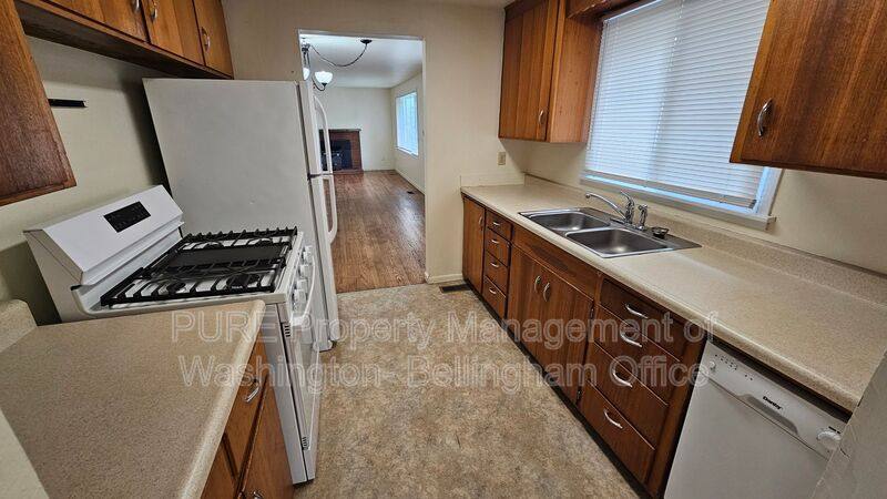 House for rent at 1701 S 16th St, Mount Vernon, WA 98274