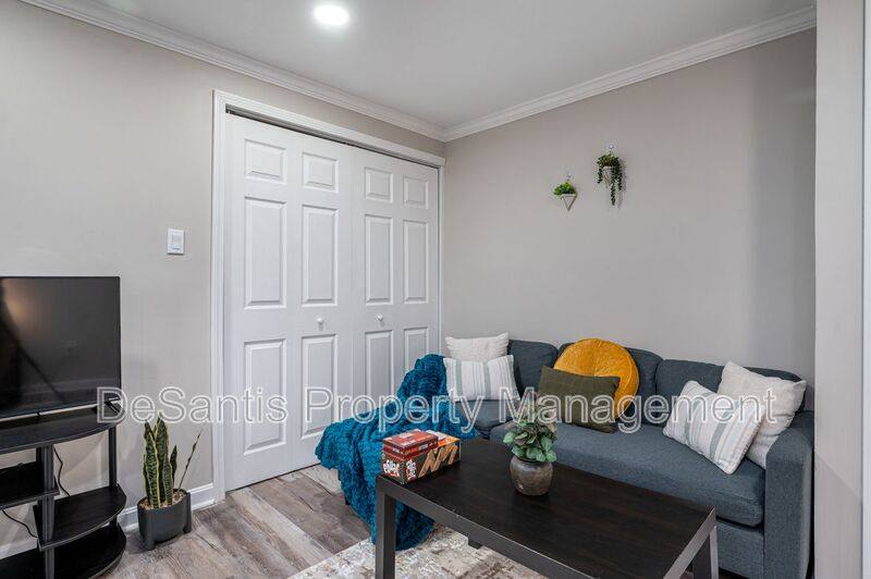 Apartment for rent at 3220 Juliet St #1, Pittsburgh, PA 15213