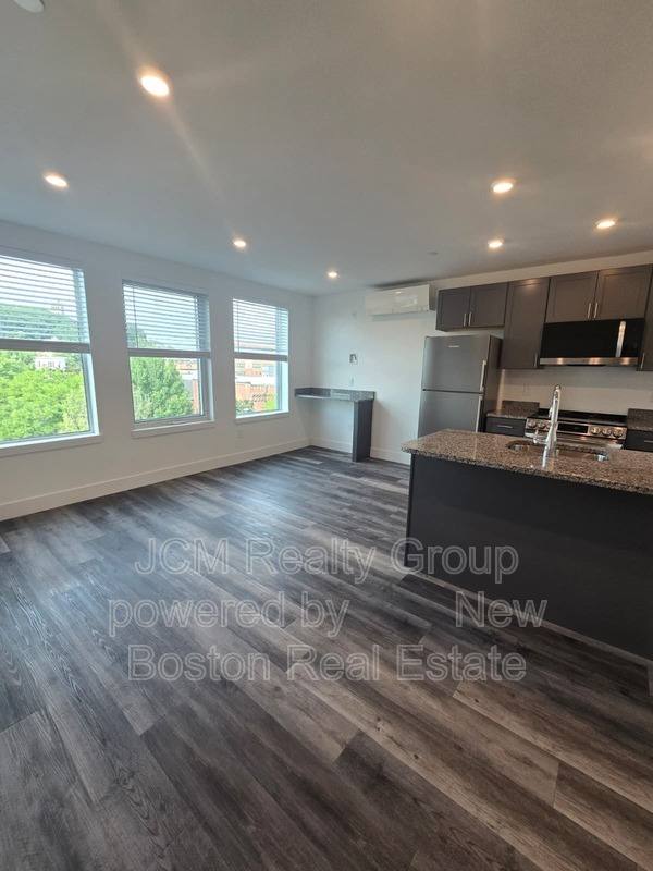 Apartment for rent at 585 Essex St #U-514, Lynn, MA 01902