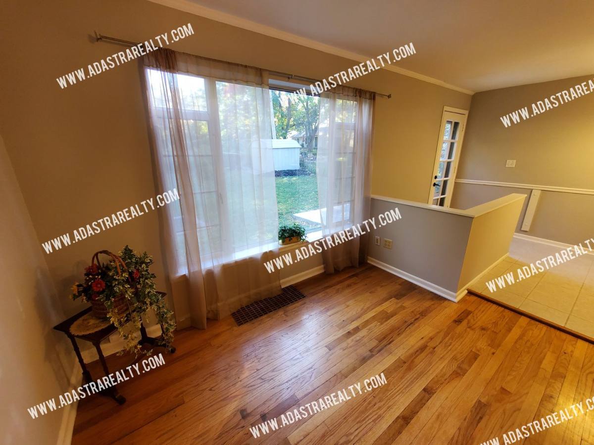 House for rent at 4825 W 75th St, Prairie Village, KS 66208