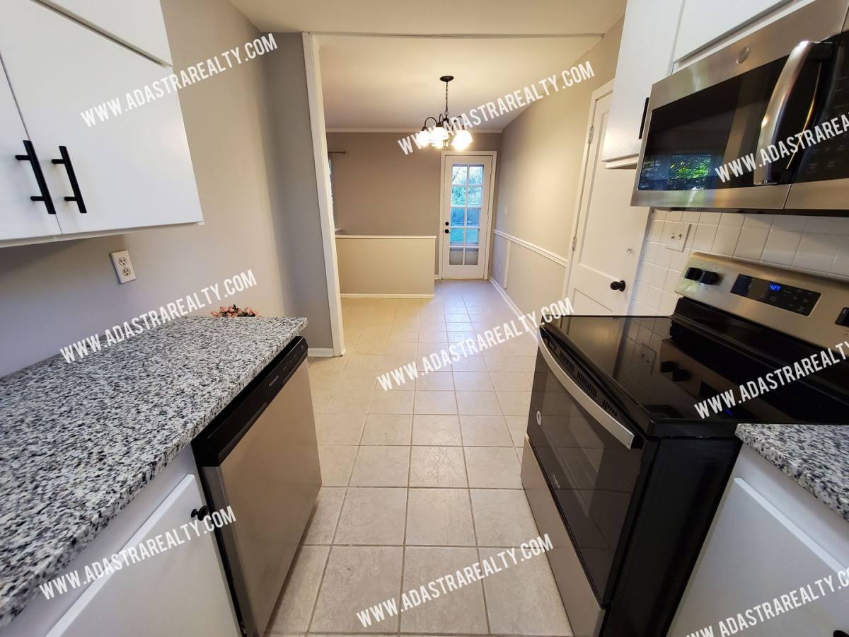 House for rent at 4825 W 75th St, Prairie Village, KS 66208