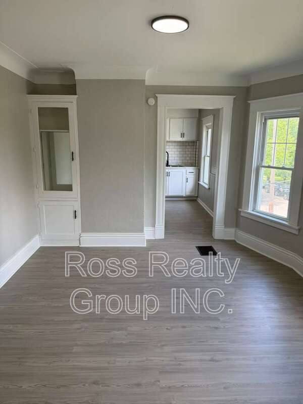 Apartment for rent at 702 Boalt, Toledo, OH 43609
