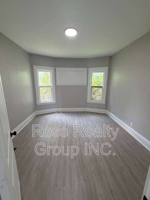 Apartment for rent at 702 Boalt, Toledo, OH 43609