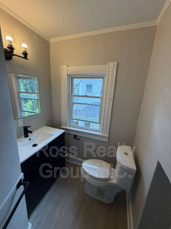 Apartment for rent at 702 Boalt, Toledo, OH 43609