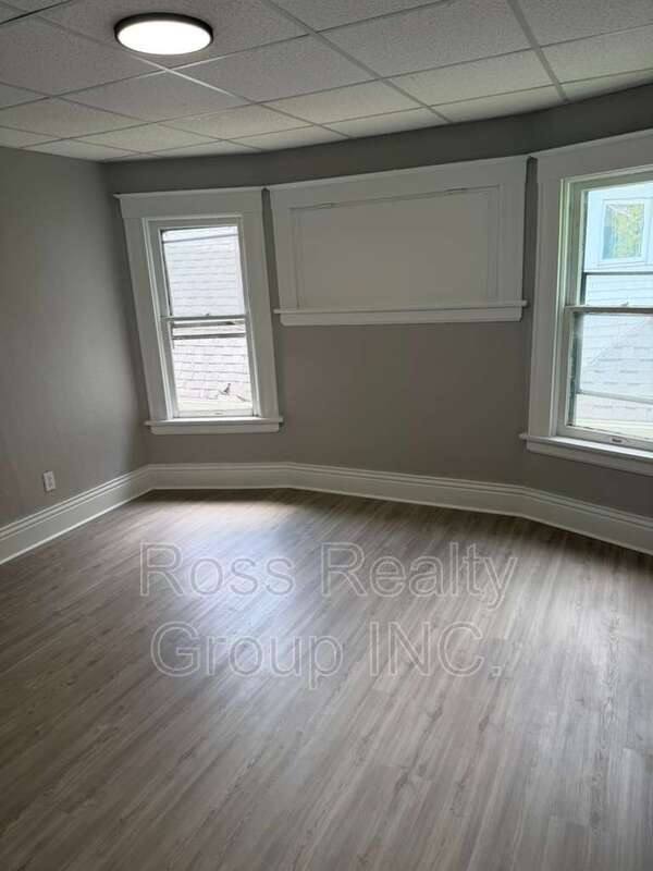 Apartment for rent at 702 Boalt, Toledo, OH 43609