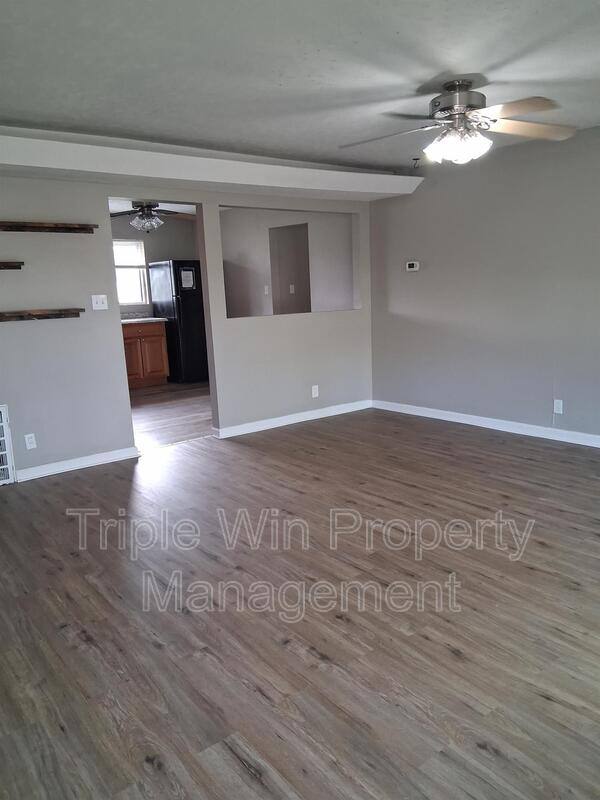 House for rent at 468 June Dr, Arnold, MO 63010