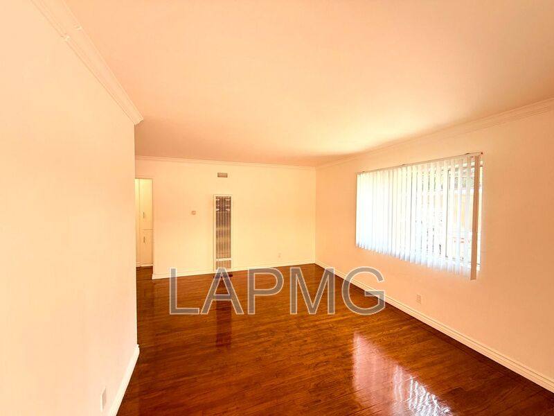Apartment for rent at 4948 Rosewood Ave #4, Los Angeles, CA 90029
