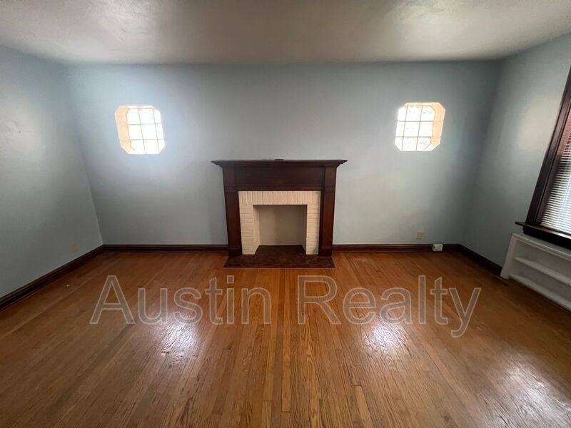 Apartment for rent at 5834 Nottingham Ave #2W, Saint Louis, MO 63109