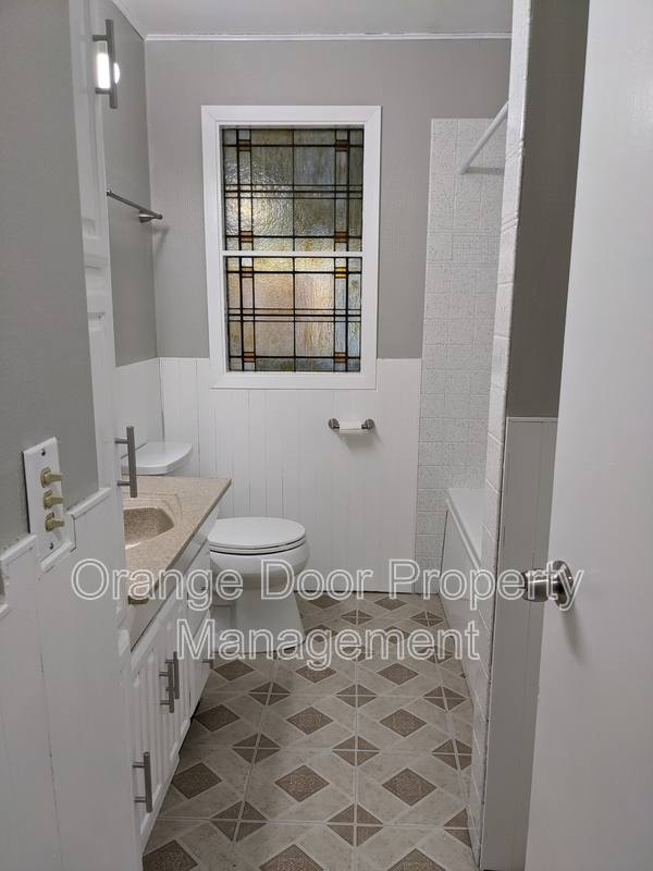 Apartment for rent at 1611 Wheeler St S #1, Tacoma, WA 98444