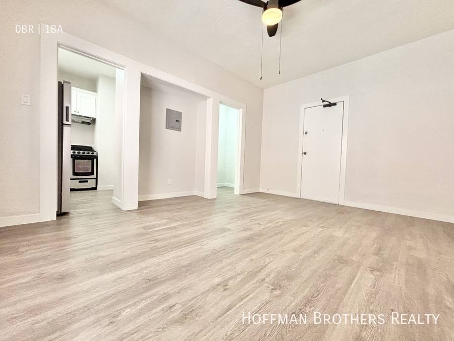Apartment for rent at 147 N New Hampshire Ave #21, Los Angeles, CA 90004