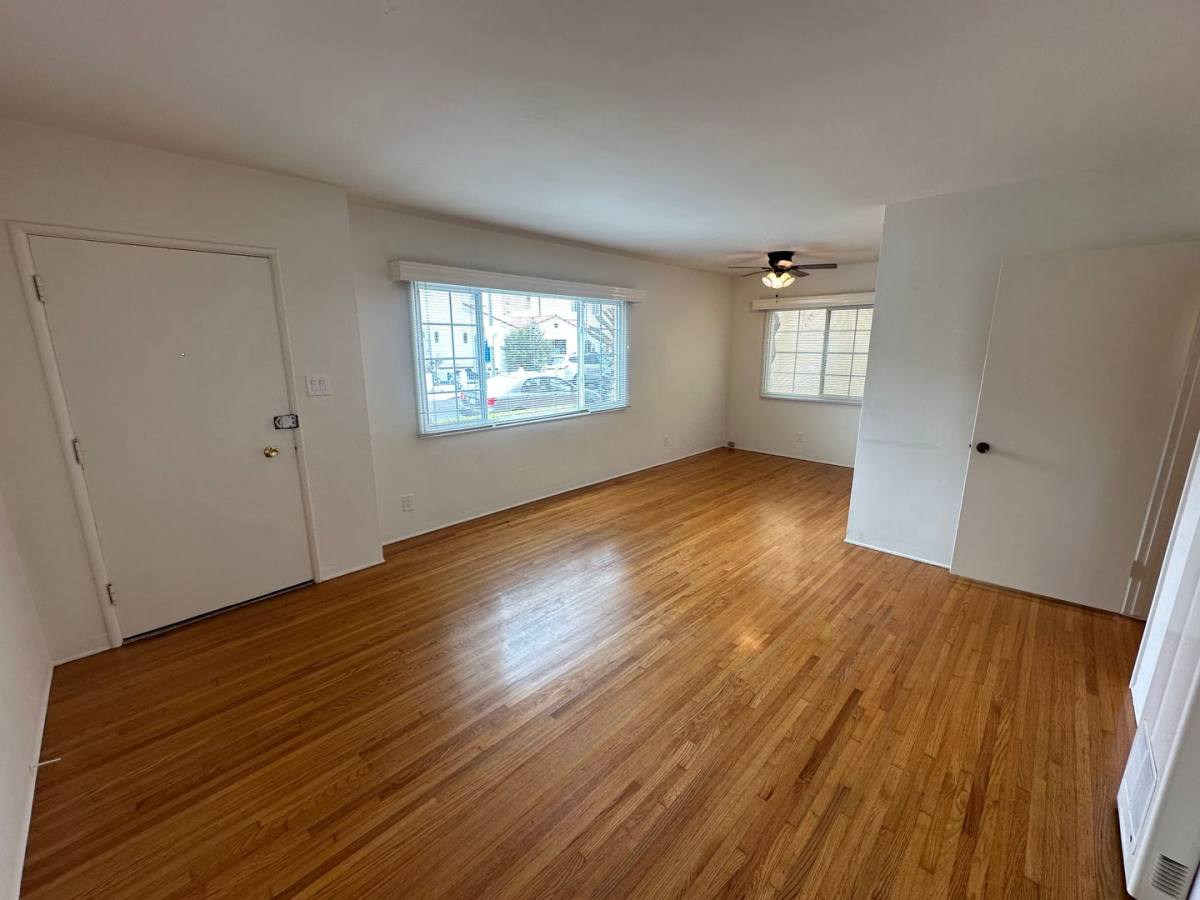 Apartment for rent at 150 Saint Joseph Ave, Long Beach, CA 90803
