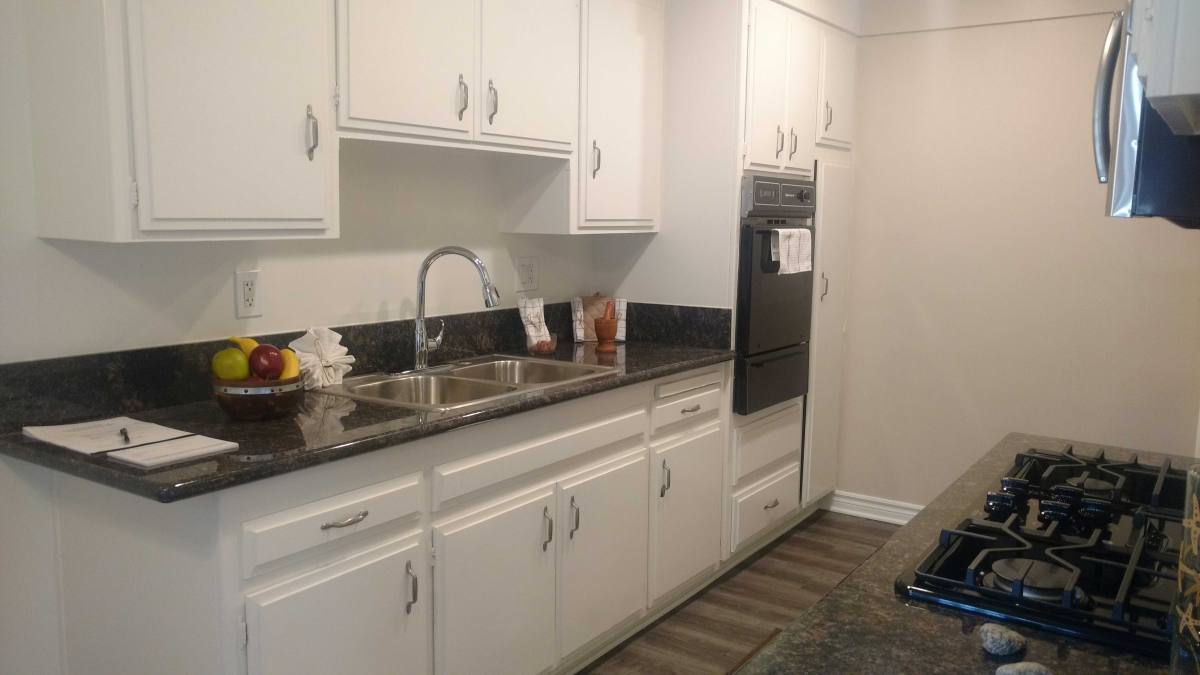 Apartment for rent at 2540 W Ball Rd, Anaheim, CA 92804