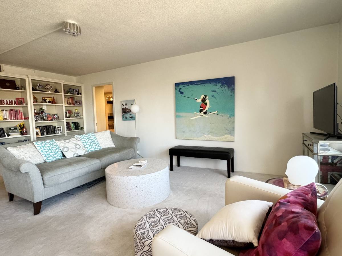 Apartment for rent at 4545 Wornall Rd #1108, Kansas City, MO 64111