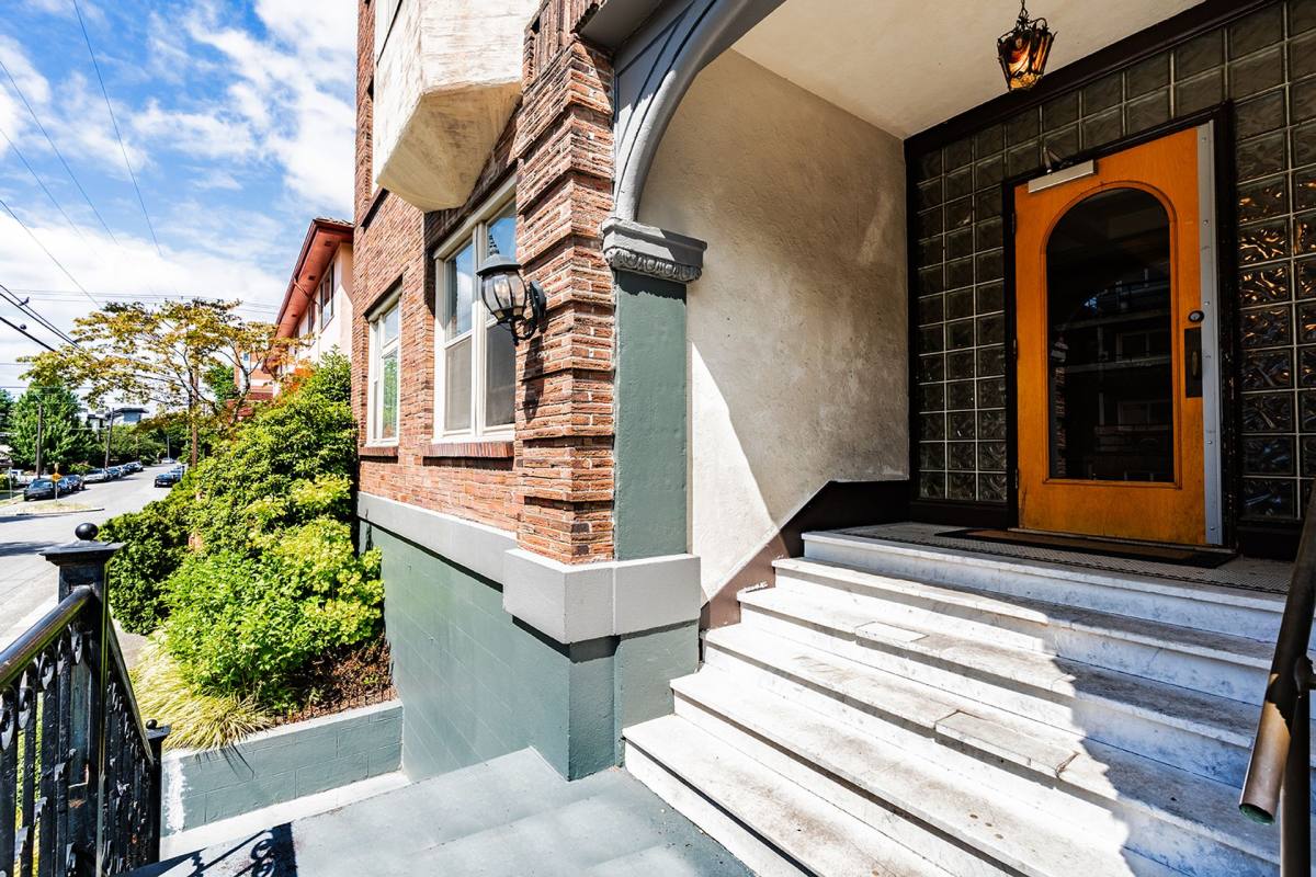 Apartment for rent at 320 Summit Ave E, Seattle, WA 98102