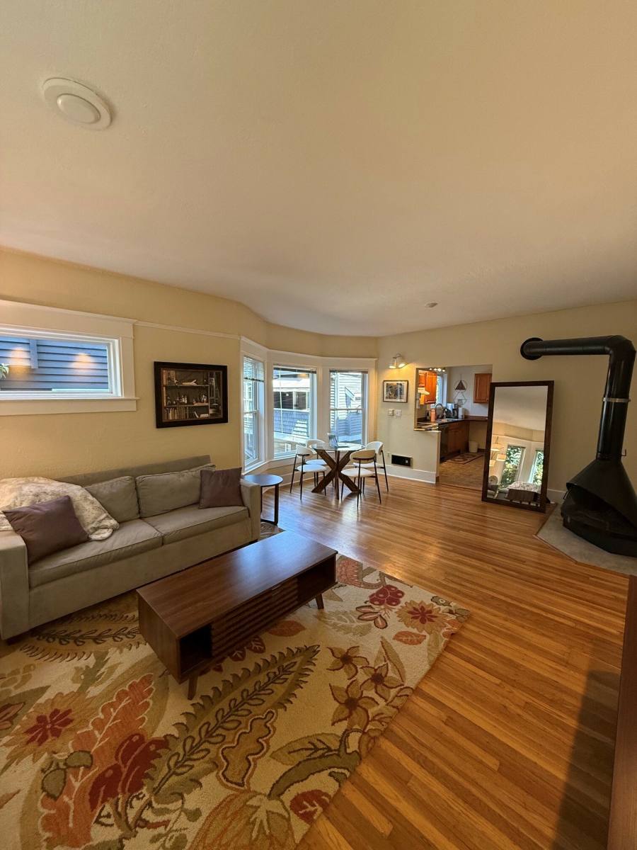 Apartment for rent at 614 E Lake Washington Blvd, Seattle, WA 98112
