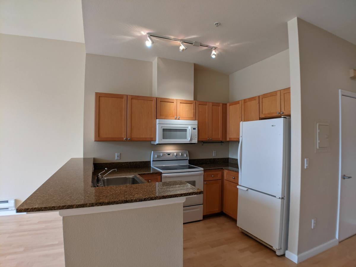 Apartment for rent at 317 29th St #204, San Francisco, CA 94131