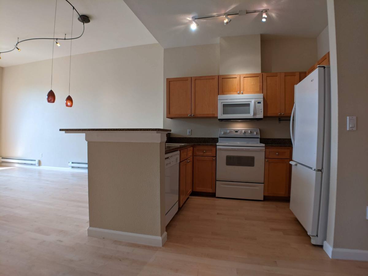 Apartment for rent at 317 29th St #204, San Francisco, CA 94131