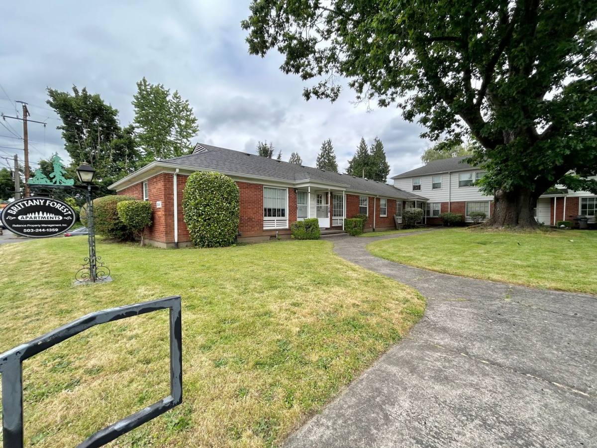 Apartment for rent at 3904-4014 SE Cesar E Chavez Blvd, Portland, OR 97202