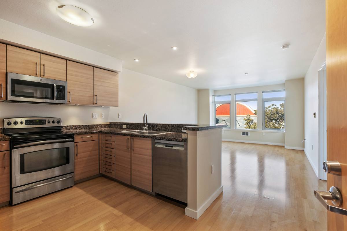 Apartment for rent at 329 Bay St #305, San Francisco, CA 94133