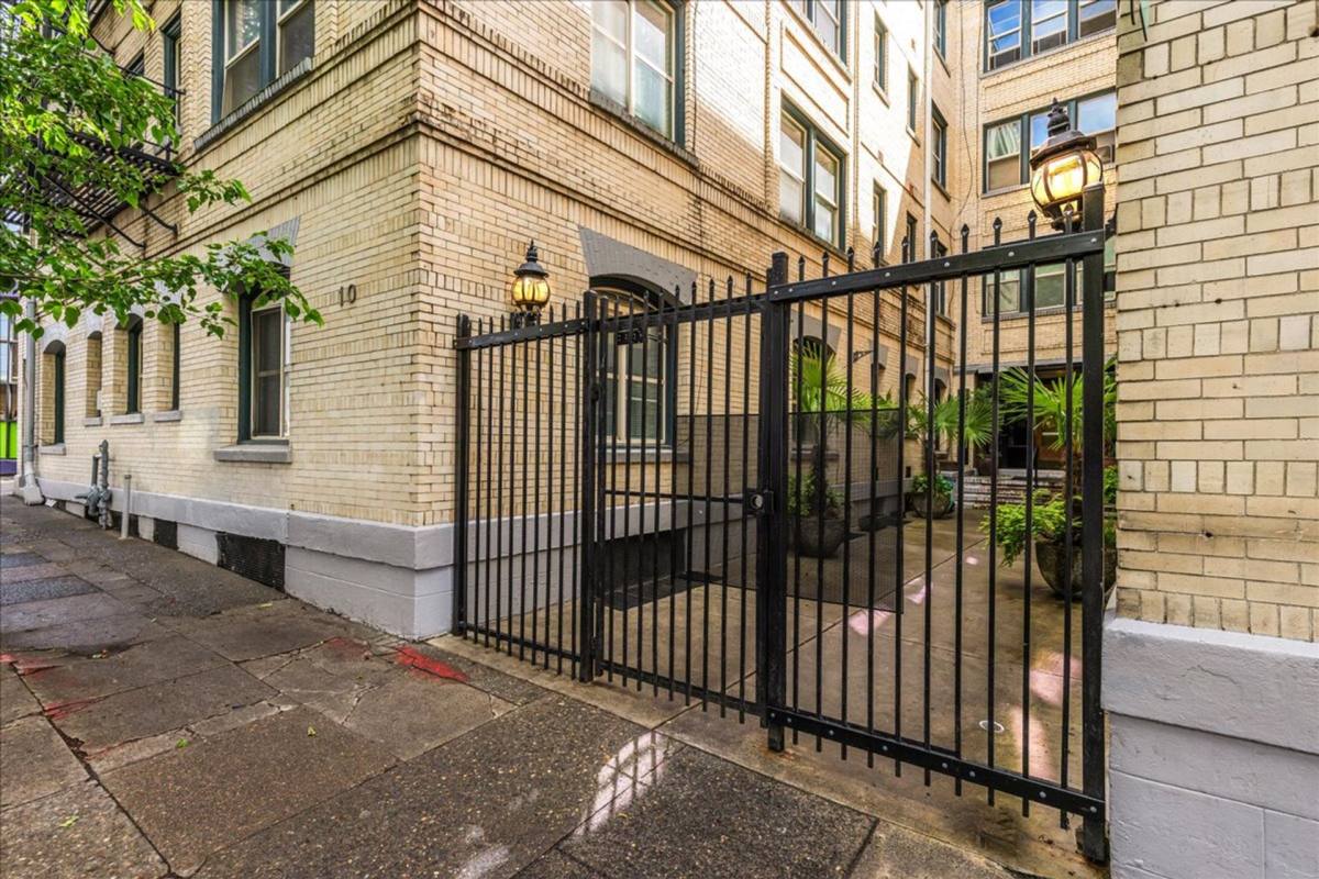 Apartment for rent at 10 NW 20th Ave, Portland, OR 97209