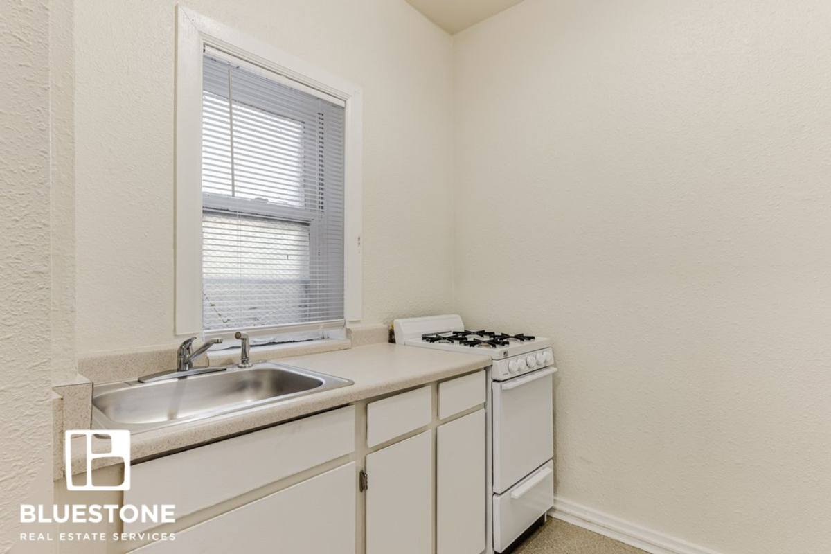 Apartment for rent at 10 NW 20th Ave, Portland, OR 97209