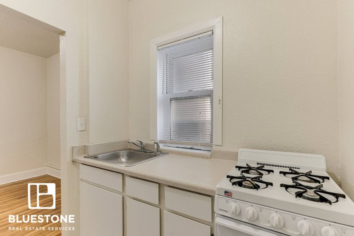 Apartment for rent at 10 NW 20th Ave, Portland, OR 97209