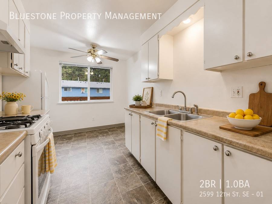 Apartment for rent at 2599 12th St SE #1, Salem, OR 97302