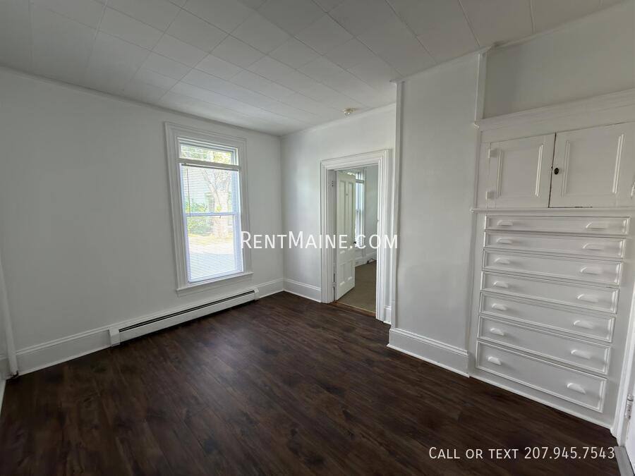 Apartment for rent at 32 Coombs St #2, Bangor, ME 04401