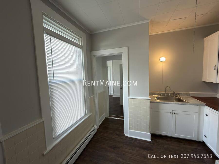 Apartment for rent at 32 Coombs St #2, Bangor, ME 04401