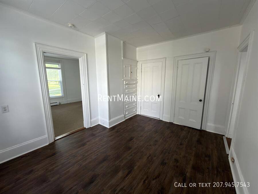 Apartment for rent at 32 Coombs St #2, Bangor, ME 04401