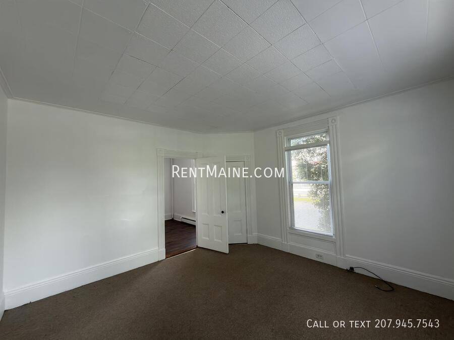 Apartment for rent at 32 Coombs St #2, Bangor, ME 04401