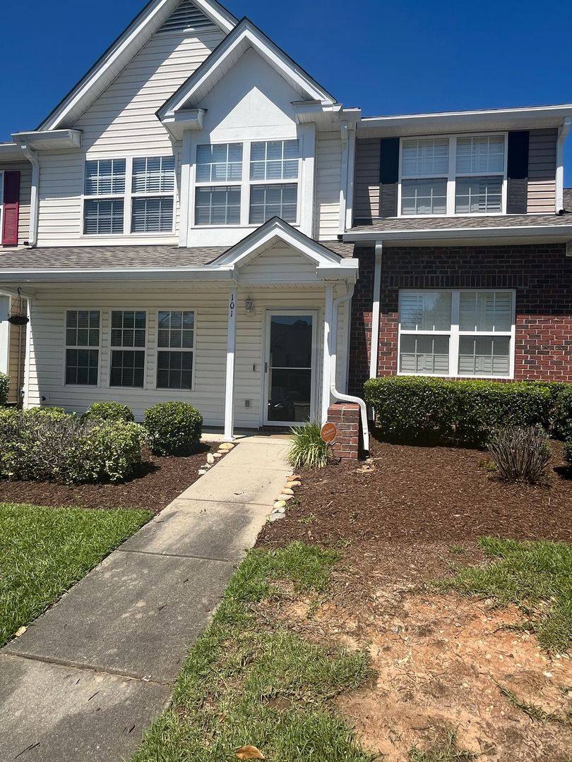 Townhouse for rent at 101 Brockman Way, Goose Creek, SC 29445