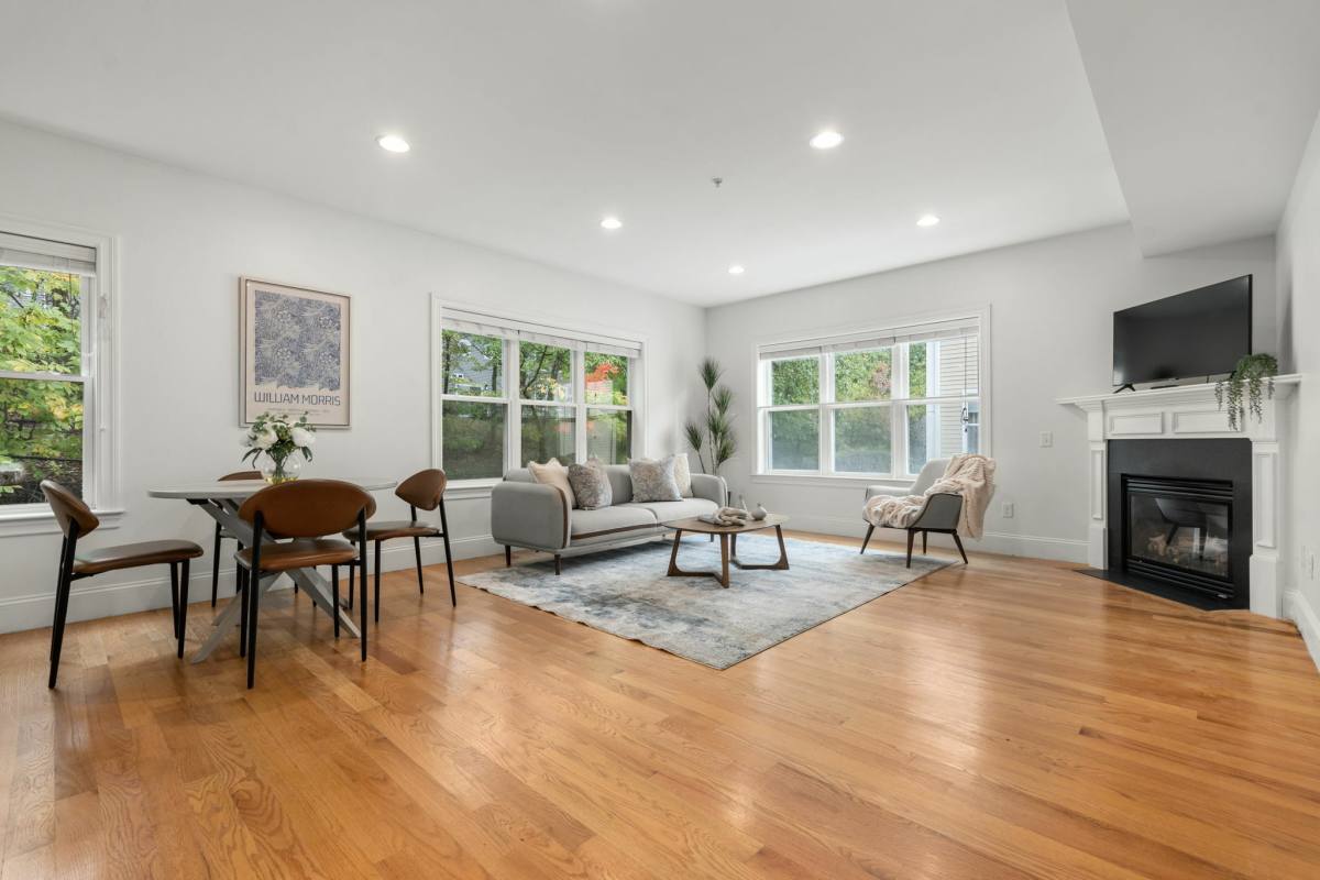Apartment for rent at 865 Lagrange St #5, West Roxbury, MA 02132