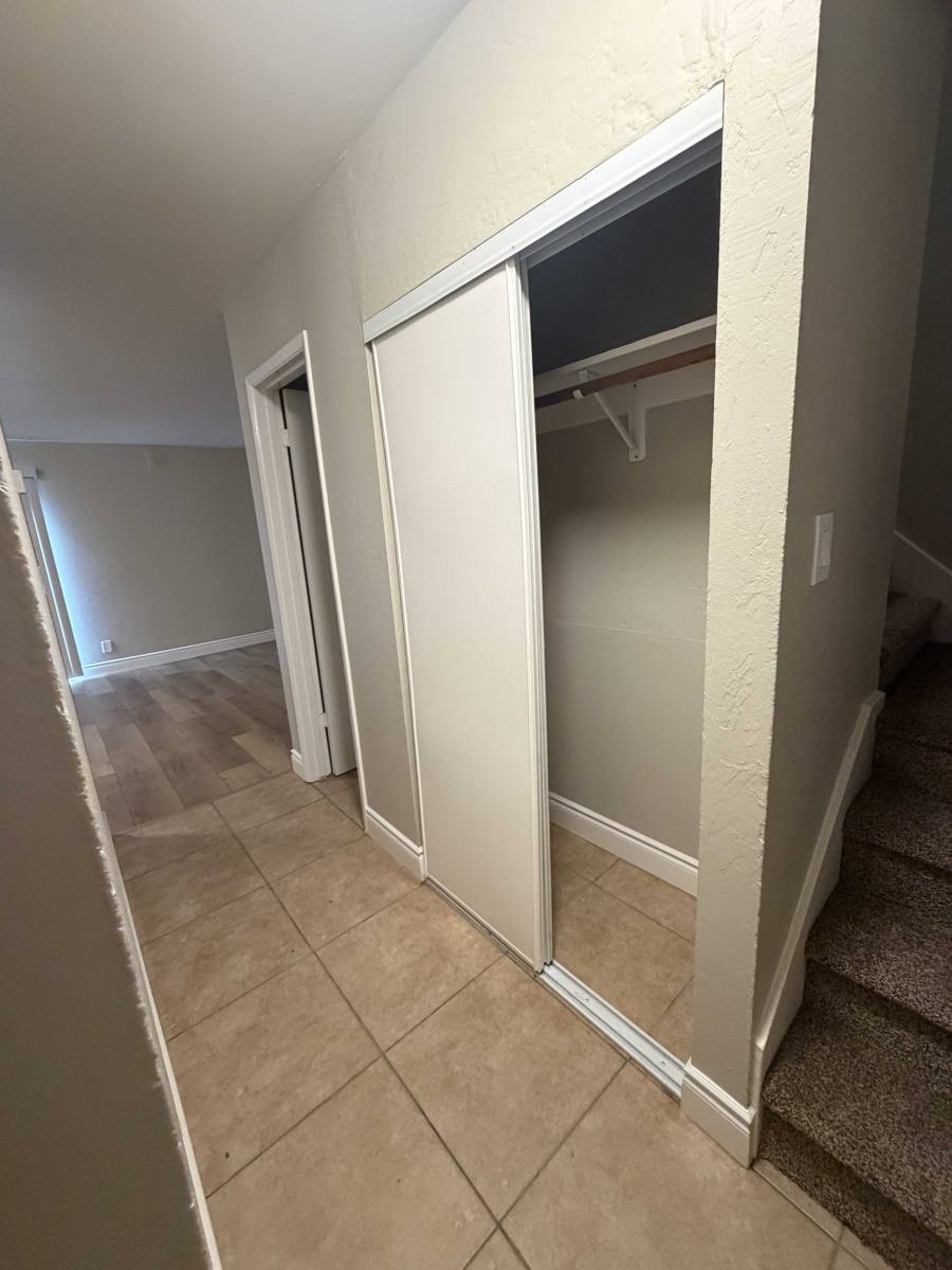 Townhouse for rent at 2124 90th Ave #5, Oakland, CA 94603