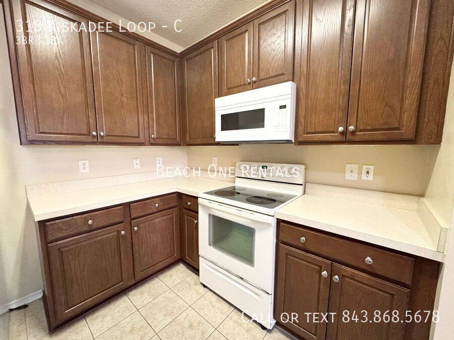 Townhouse for rent at 318 Kiskadee Loop #C, Conway, SC 29526