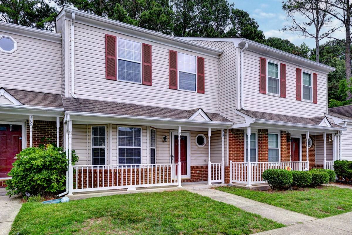Townhouse for rent at 404 Crescent Court, Yorktown, VA 23693