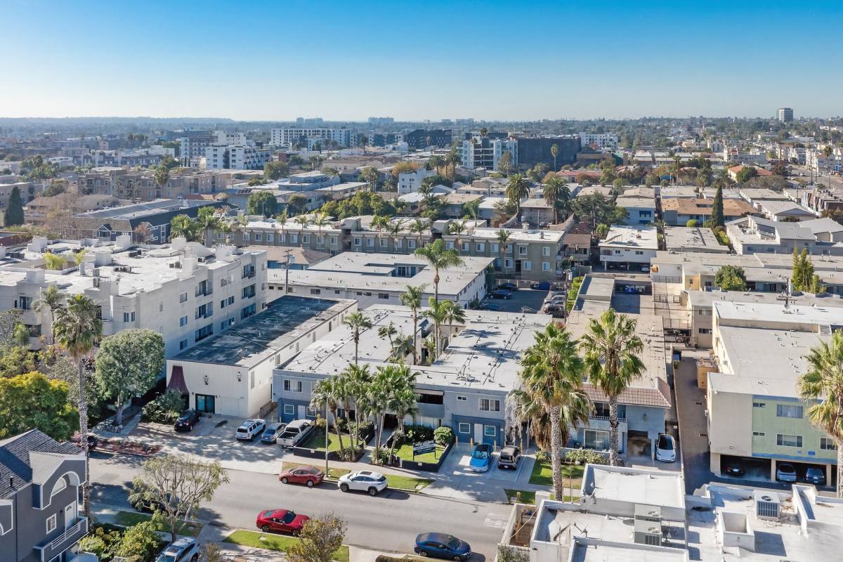 Apartment for rent at 3537 Clarington Ave, Los Angeles, CA 90034