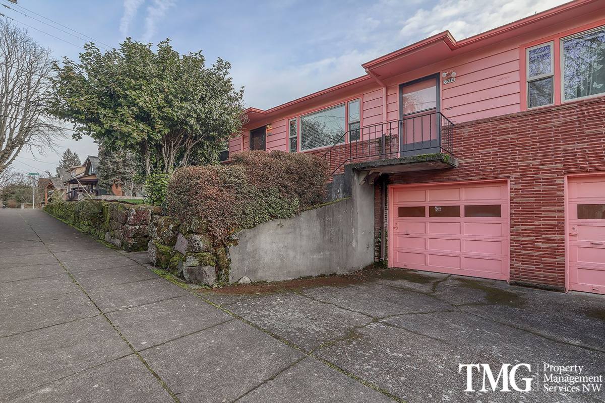 Apartment for rent at 3010 SE 35th Ave, Portland, OR 97202