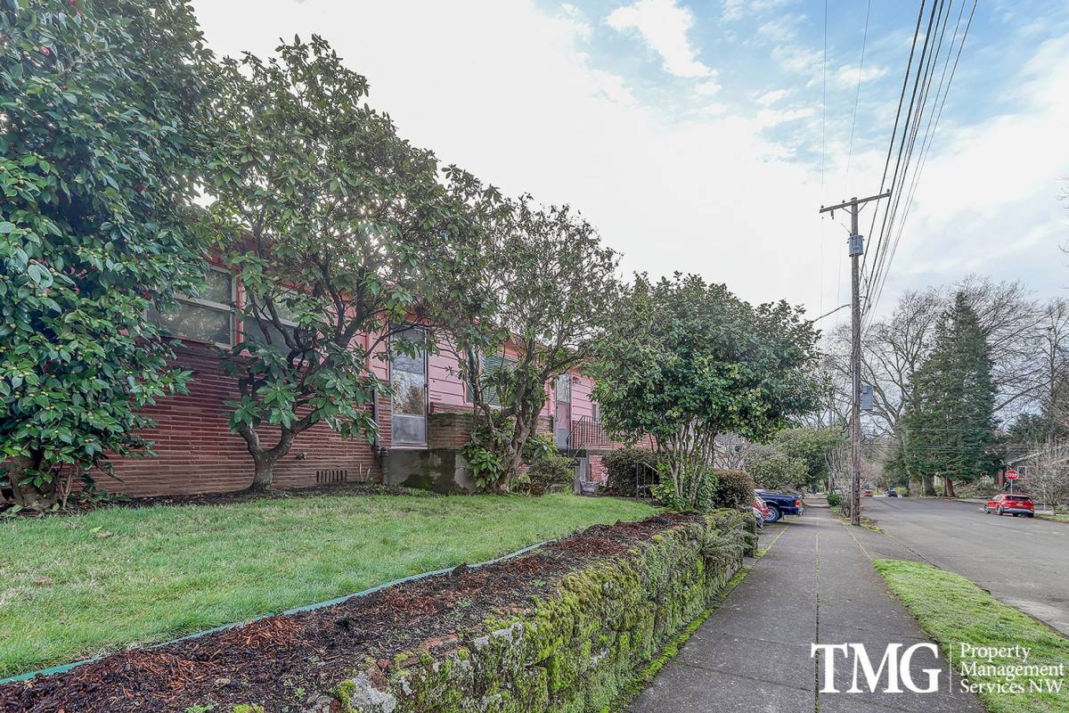 Apartment for rent at 3010 SE 35th Ave, Portland, OR 97202