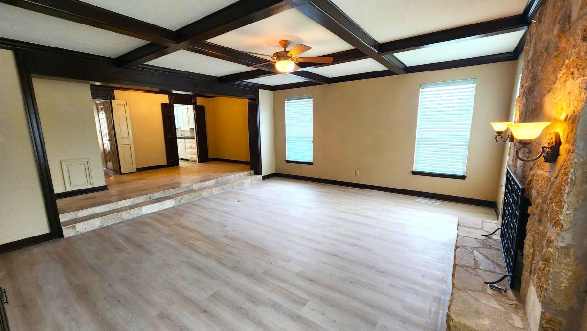 Townhouse for rent at 7900 Lakehurst Dr, Oklahoma City, OK 73120