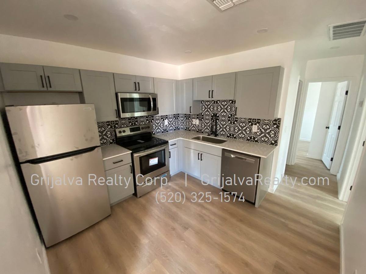 Apartment for rent at 1016 E Lee St, Tucson, AZ 85719