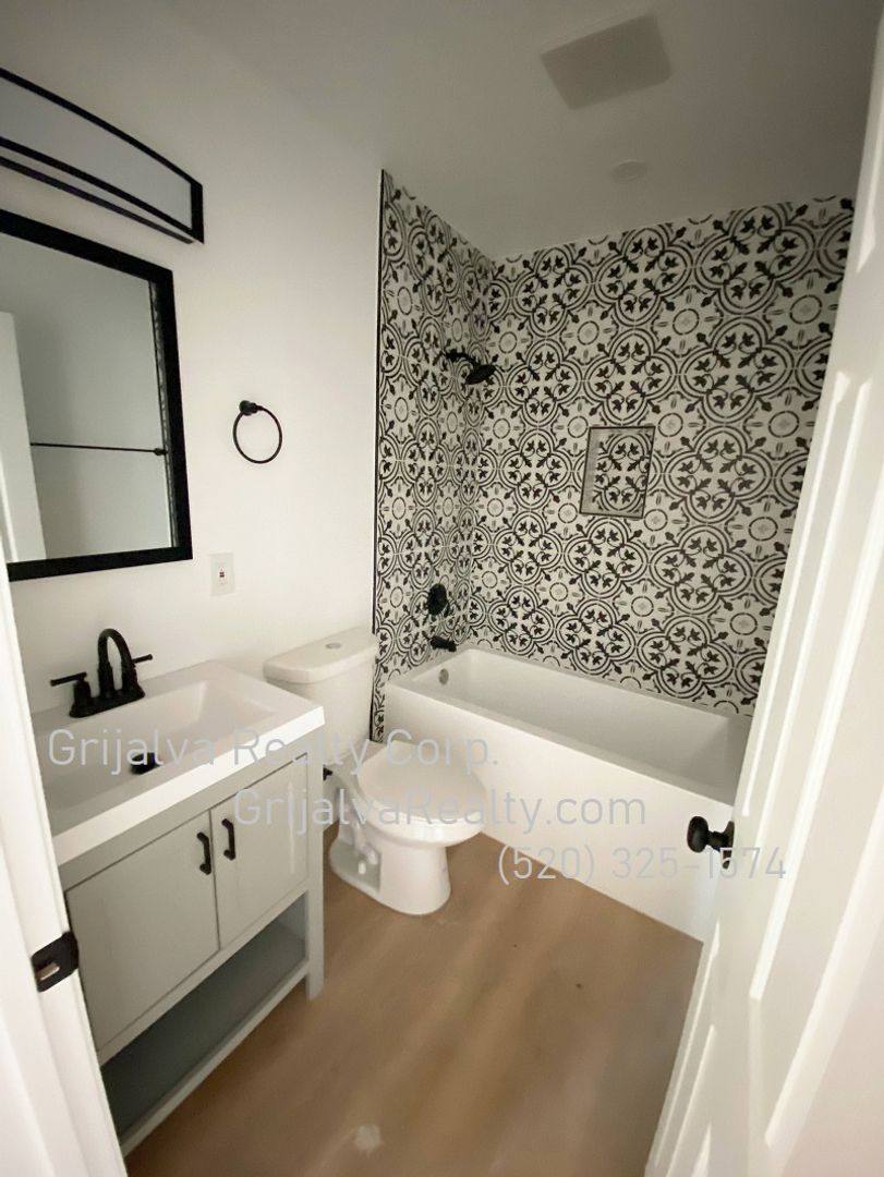 Apartment for rent at 1016 E Lee St, Tucson, AZ 85719